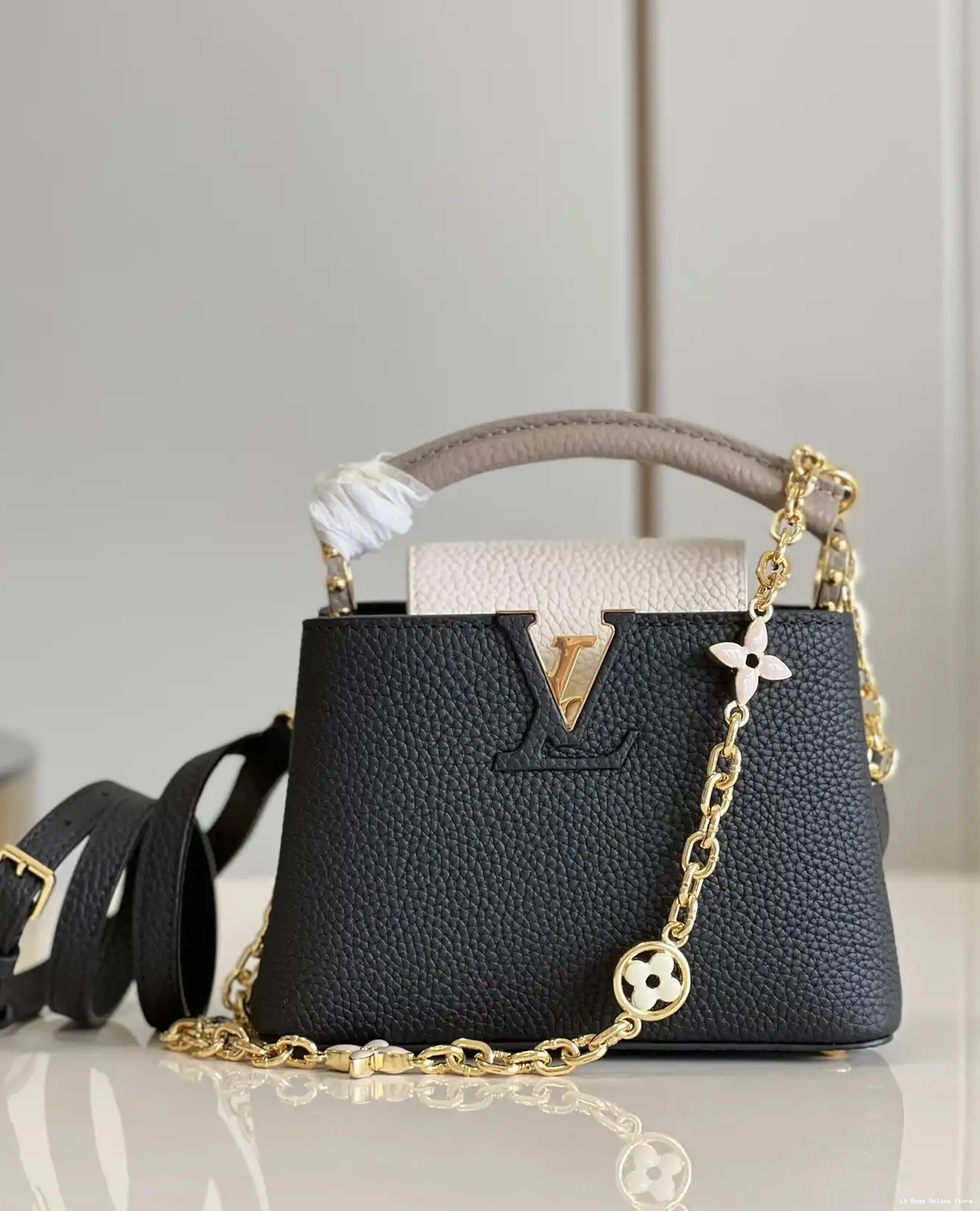 Affordable CAPUCINES LOUIS MINI VUITTON 0426